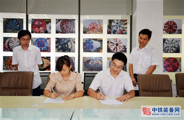 1539142220336358.jpg 01.jpg