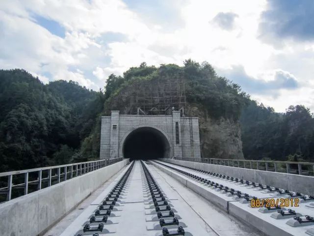 1541405322491694.jpg 70dc983b6b5f4349bf0ca1e0c044ddbb.jpg